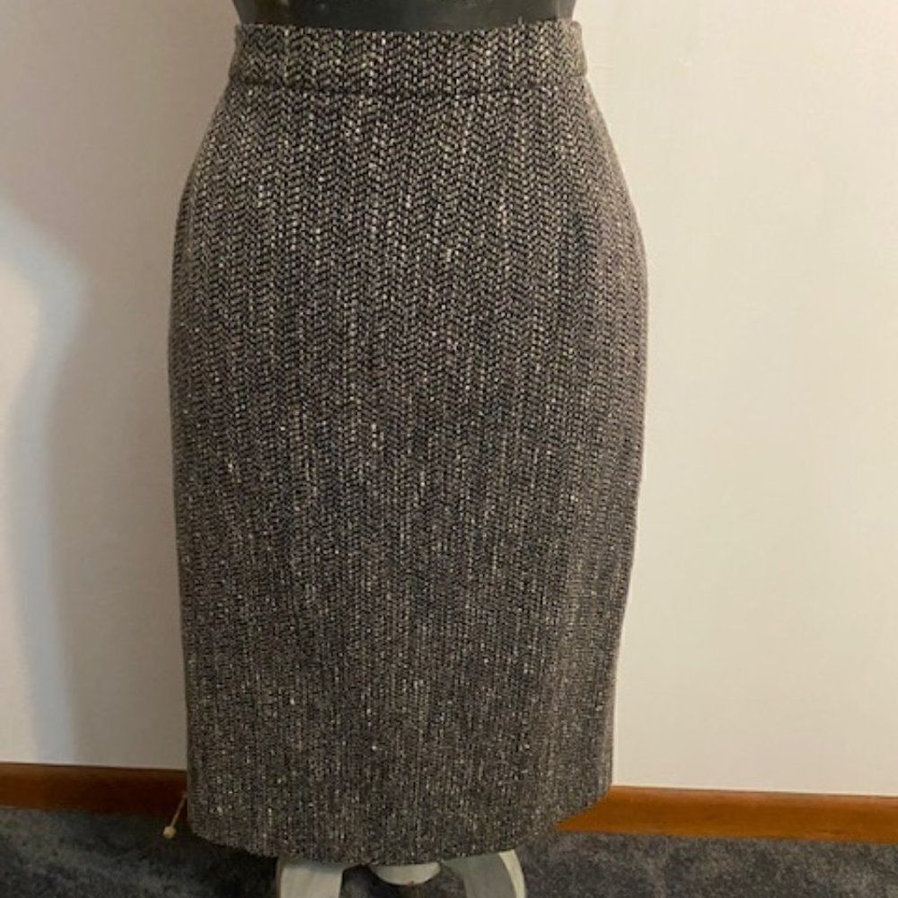 Doncaster Vintage Black/Gray/White Tweed Pencil skirt, size 14